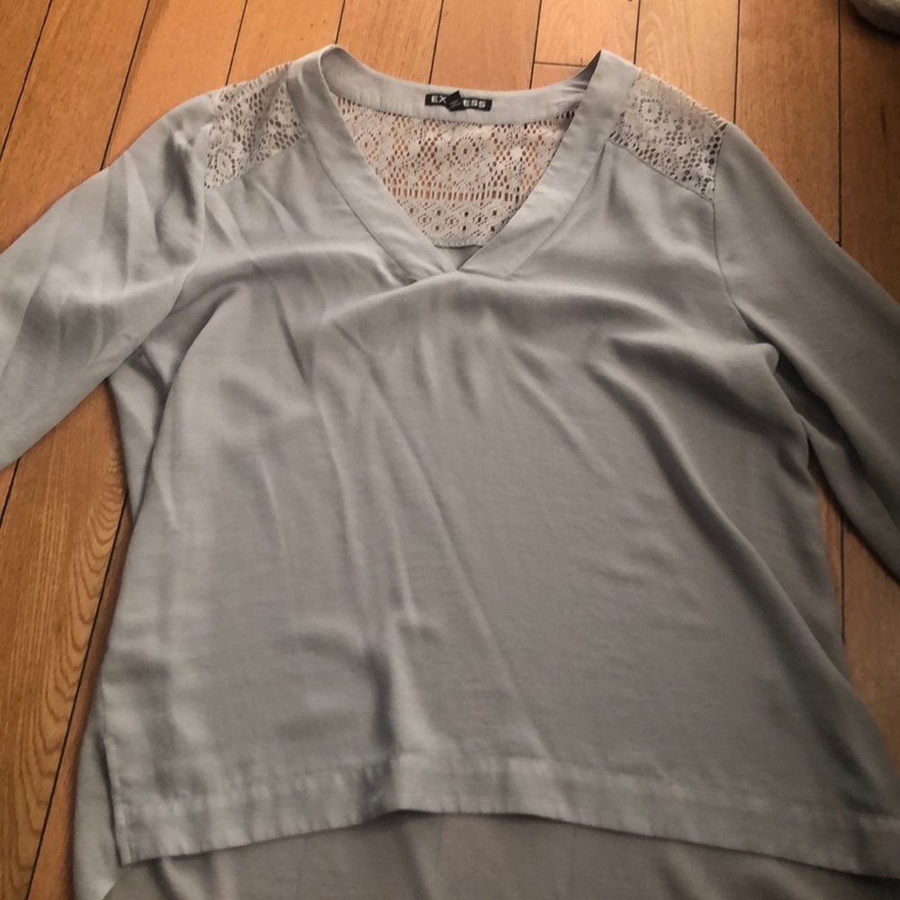 Express Women's Light Gray Lace-Shoulder V-Neck Top
